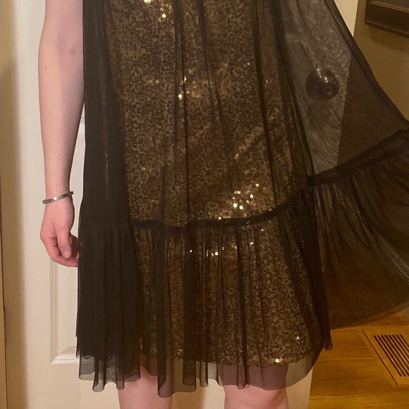 Sara Jane sheer over sequined cocktail dress - Picture 3 of 8